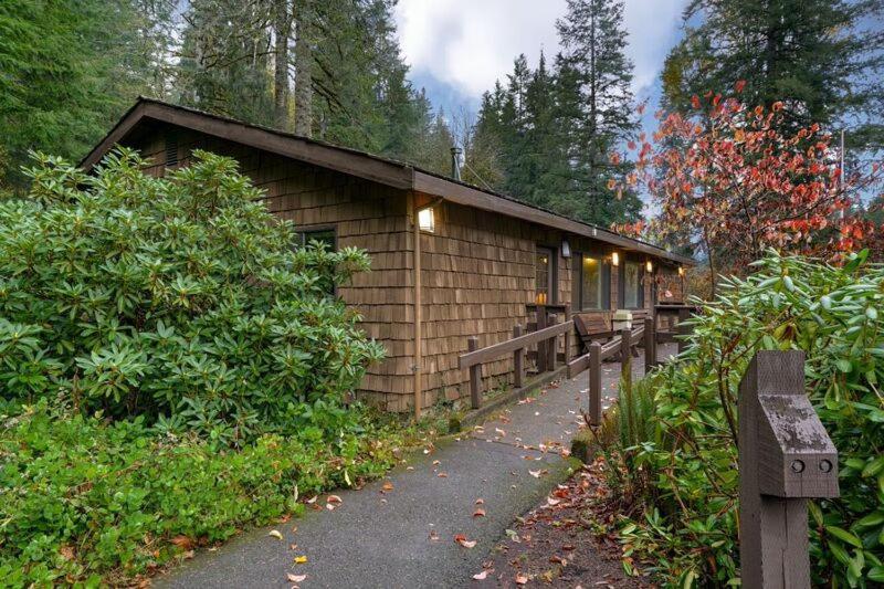 Silver Falls Lodge & Conference Center Sublimity Exteriör bild